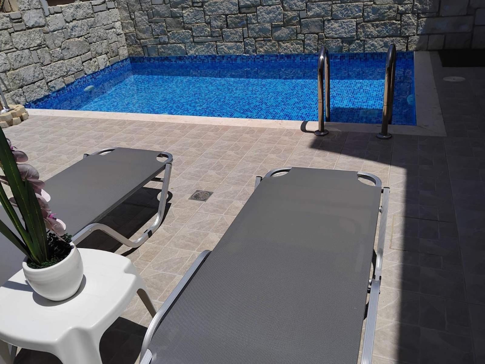 “Theeporto” Maisonette With Pool Gouves Exterior foto